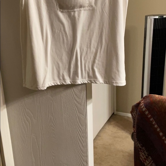 August silk top - Picture 2 of 4